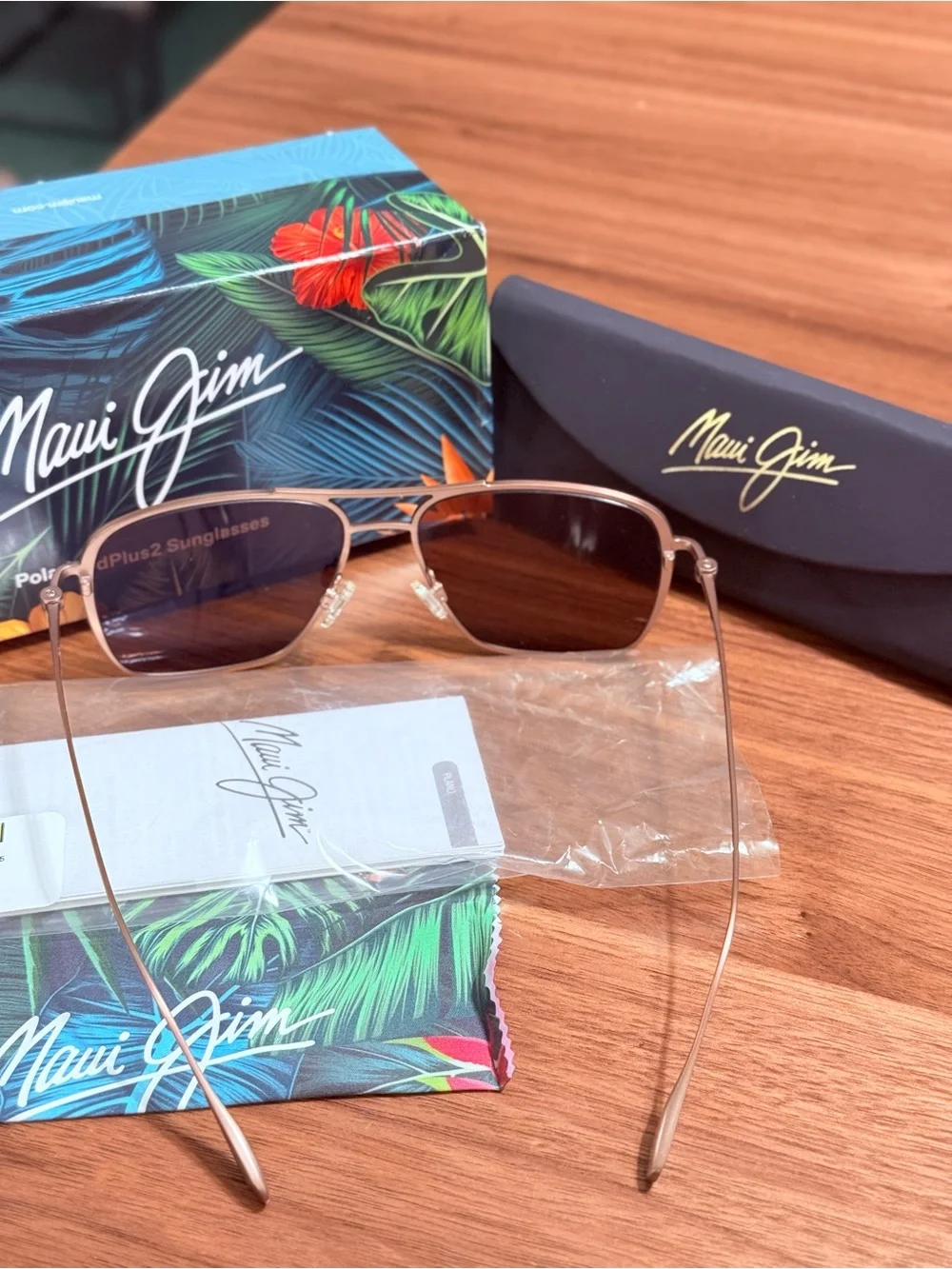 Maui Jim Men's Polarized Beaches series Sunglasses - Rose Lenses